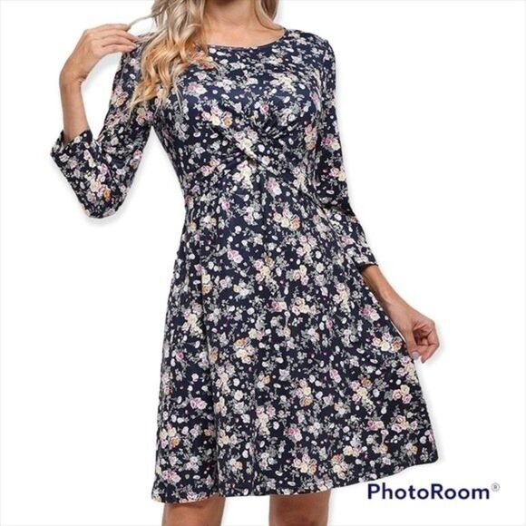 Women’s Navy Floral Print Dress Size Medium NWOT - Picture 1 of 6